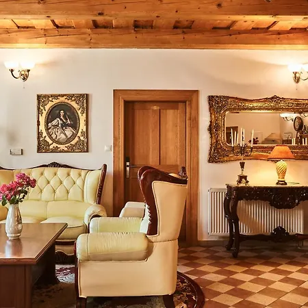 Resla I, Ii, Hotel
