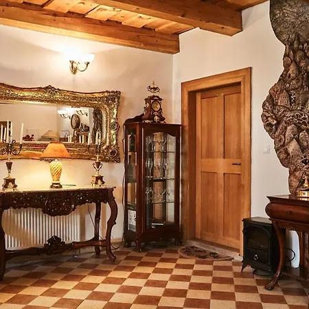 Resla I, Ii, & Wellness 3* Banská Štiavnica