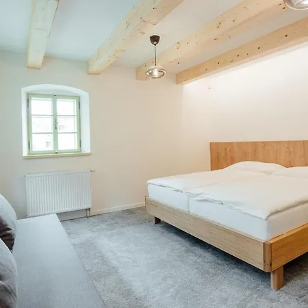 Hotel Resla I, Ii,