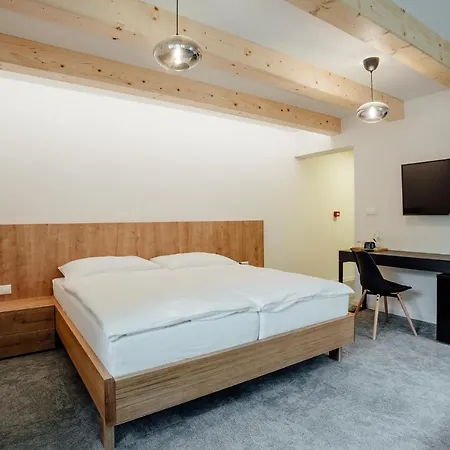 Hotel Resla I, Ii,
