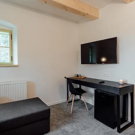 Resla I, Ii, & Wellness 호텔