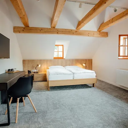 Resla I, Ii, Hotel 3*