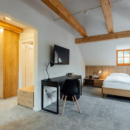 Resla I, Ii, & Wellness 3* Banská Štiavnica