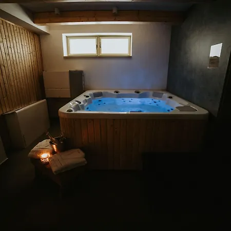 Resla I, Ii, & Wellness 3* Banská Štiavnica