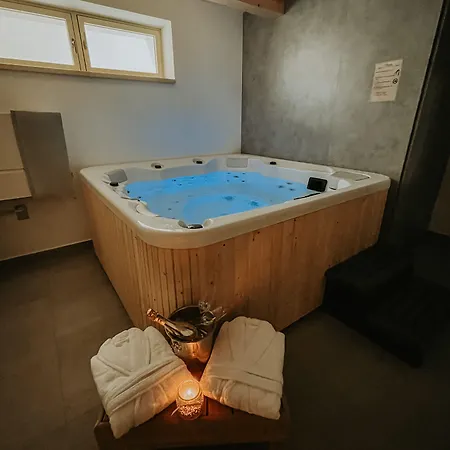 Hotel Resla I, Ii, & Wellness
