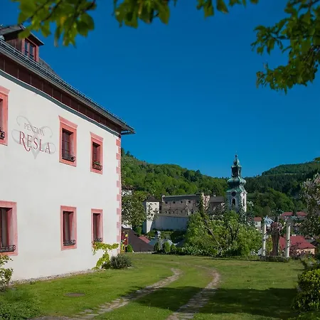 Hotel Resla I, Ii,